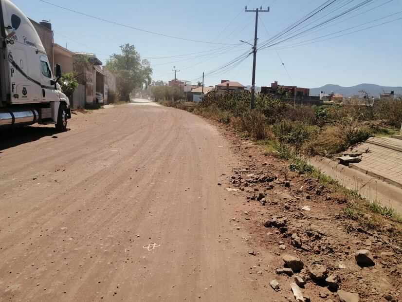 Vecinos de Valle Verde piden puente peatonal en acceso al Cecyteh Tulancingo | Foto: Grisel Lira