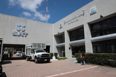 Fichan a fabricante de anuncios en Mineral de la Reforma por facturación fantasma