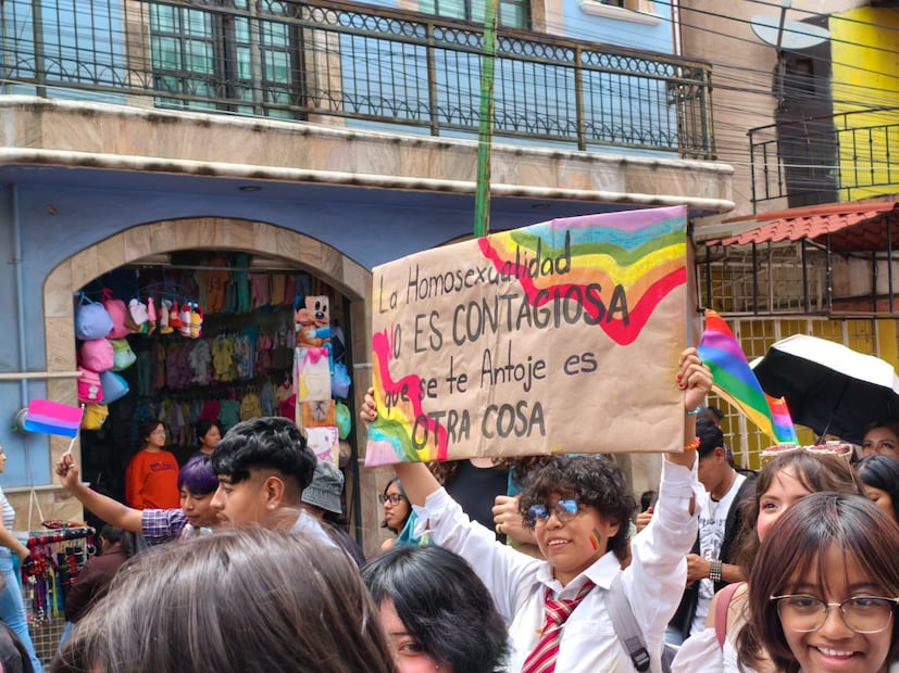 Más de 100 personas participaron en la tercera Marcha del Orgullo LGBTTTIQA+ del Valle de Tulancingo I Foto: Mirely Santos