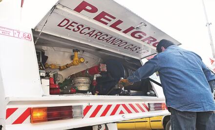 Expertos acusan que tope de precio al gas LP genera más huachigas; advierten que está en riesgo abasto seguro y continuo del combustible 