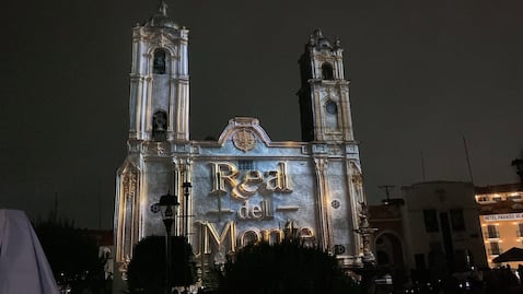 Real del Monte ilumina su historia futbolera con un espectáculo de video mapping