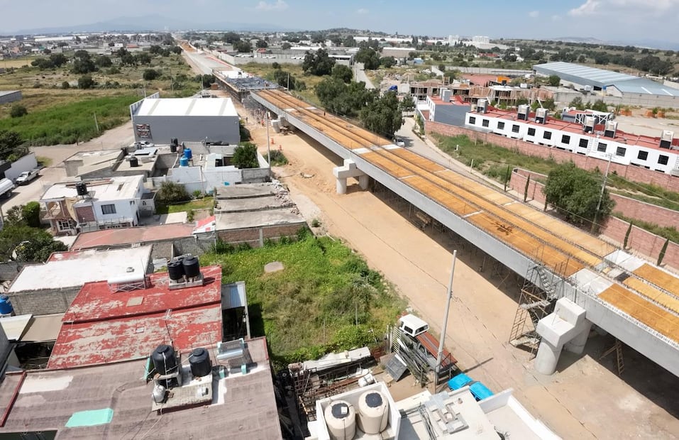 El tren AIFA-Pachuca mueve la economía en Mineral de la Reforma, pero también genera incertidumbre | Foto: Luis Soriano