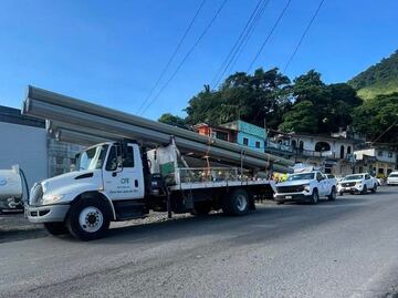 Pobladores de Chapulhuacán levantan bloqueo carretero tras acuerdo con CFE