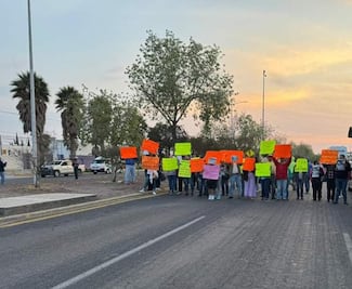 Se manifiestan seguidores de Armando 'N' en Cereso de Pachuca