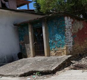 Encarcelan a funcionarios y policías en Xochiatipan; exigen obra