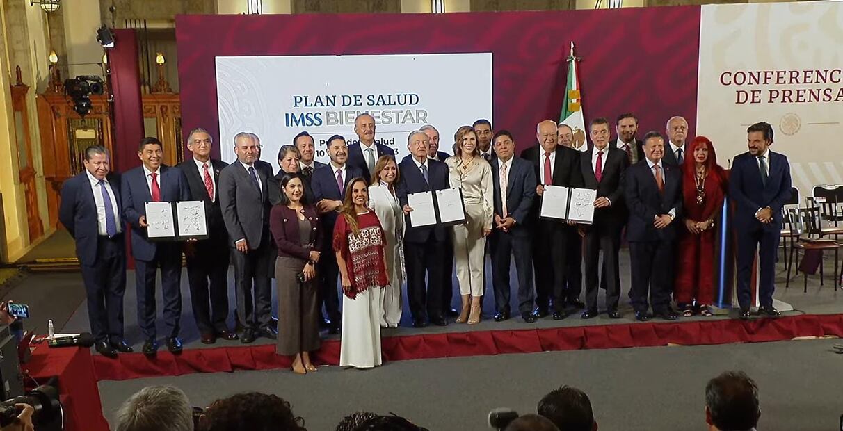 Hidalgo y 22 entidades firman federalización de servicios de salud | Foto: Especial