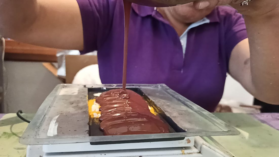 Endulzan la imagen de Hidalgo con chocolates | Foto: Especial