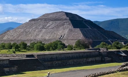 INAH descarta daños en Teotihuacán; imágenes virales de las pirámides "nevadas" fueron alteradas digitalmente, asegura 