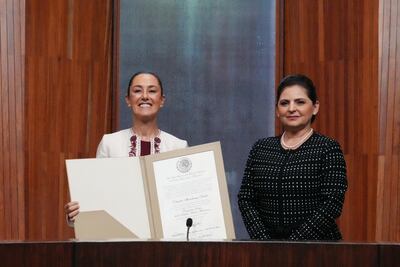 Claudia Sheinbaum recibe la constancia de Presidenta electa de México