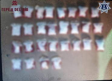 Detienen a presunto narcomenudista en motocicleta en Tepeji del Río