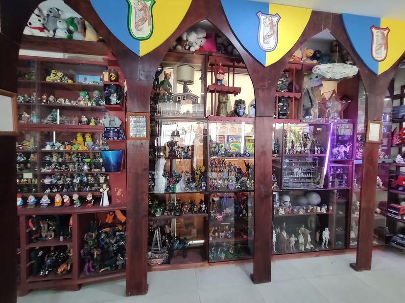 ¿Conoces el Castillo de Dragones que resguarda un mundo de miniaturas? | Foto: Facebook