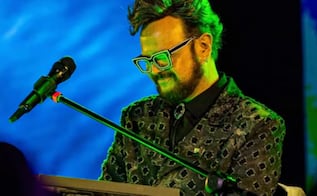 En medio de sus problemas legales, Aleks Syntek reaparece en redes sociales y asegura: "¡Hay Syntek para rato!" 