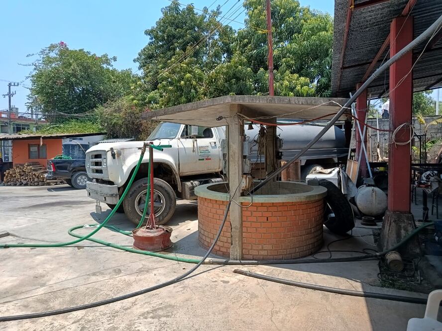 El desabasto de agua no solo es con las pipas, sino también para conseguir agua embotellada o de garrafón, pues las purificadoras tampoco cuentan con el abastecimiento suficiente de agua | Foto: Francisco Bautista