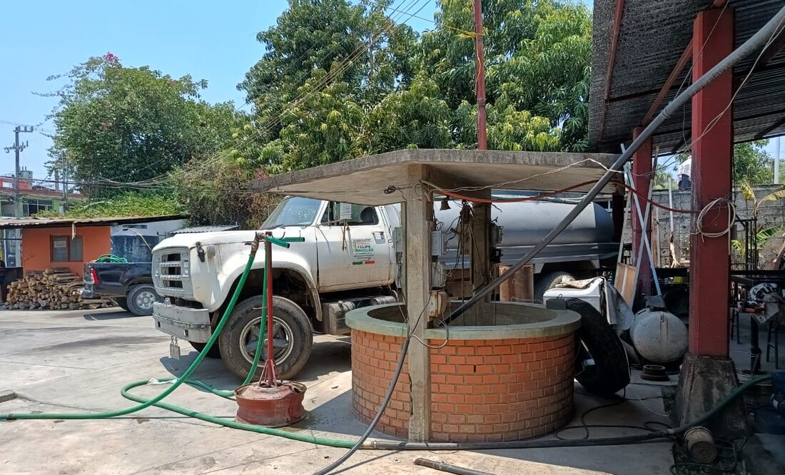 El desabasto de agua no solo es con las pipas, sino también para conseguir agua embotellada o de garrafón, pues las purificadoras tampoco cuentan con el abastecimiento suficiente de agua | Foto: Francisco Bautista