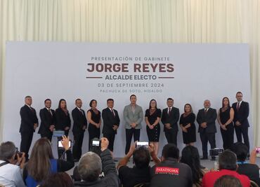 Alcalde electo de Pachuca presenta a su gabinete