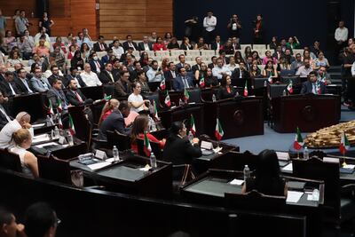 Diputados buscan que funcionarios públicos brinden servicios con calidad