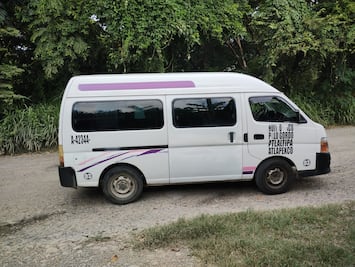 Exigen atención a tramo Álamo–Tamazunchale en Atlapexco por baches y deslave sin atender