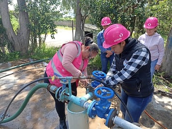 Cascos Rosas suma a 260 mujeres a la gestión del agua en Hidalgo