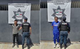 Detienen a dos hombres con motocicleta robada en Pachuca; intentaron sobornar a policías