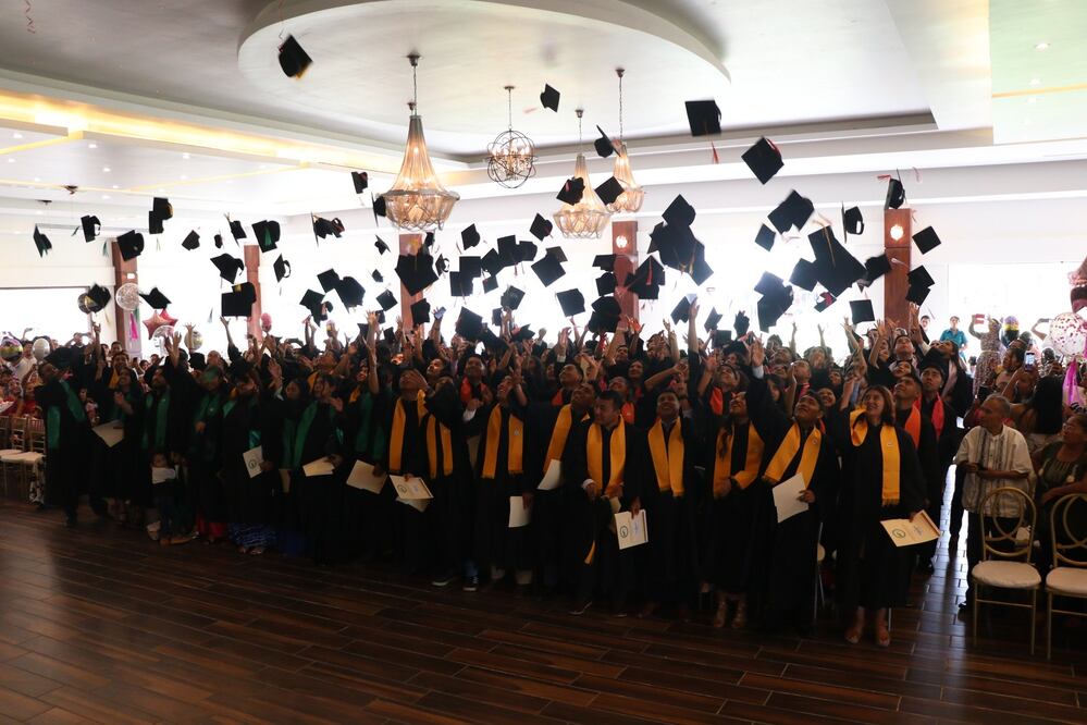 En esta ceremonia se realizó la entrega de 579 Diplomas a egresados I Foto: Especial