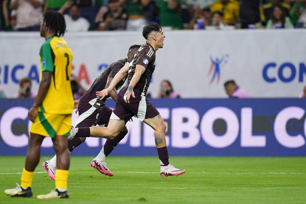México debutó con sufrido triunfo ante Jamaica Foto: @miseleccionmx