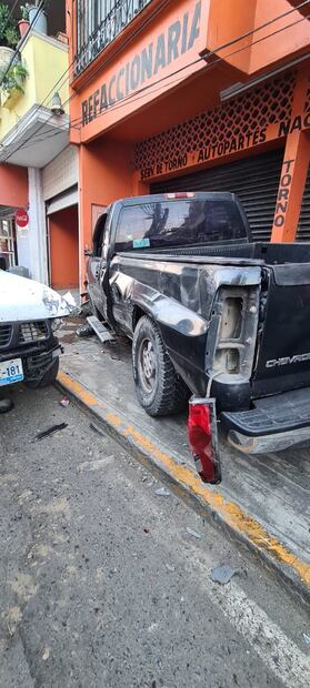 Un accidente provocado por una persona octagenaria dejó varios heridos y daños materiales  Foto: Francisco Bautista