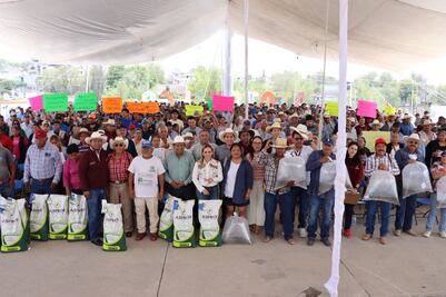 Saderh entrega apoyos al campo y acuacultura en Atotonilco
