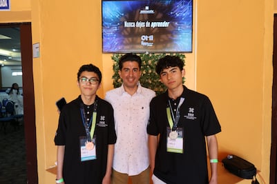 Estudiantes de Hidalgo ganan plata y bronce en olimpiadas nacionales de informática