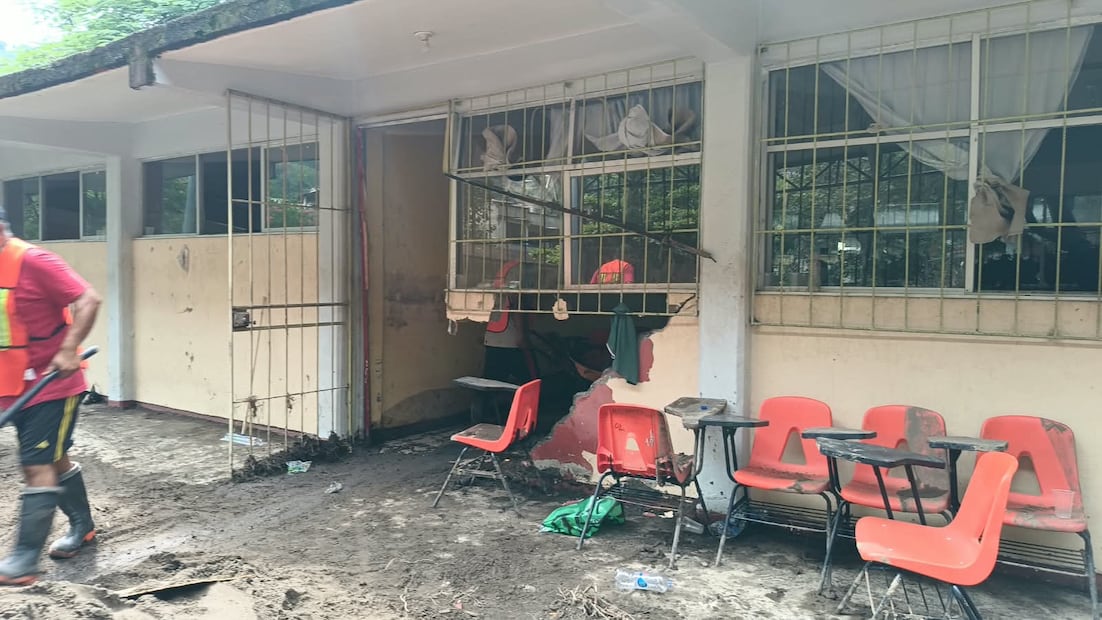 Escuela secundaria general El Caudillo del Sur de Huehuetla, tras vaguada monzónica
Fotos: Lourdes Naranjo