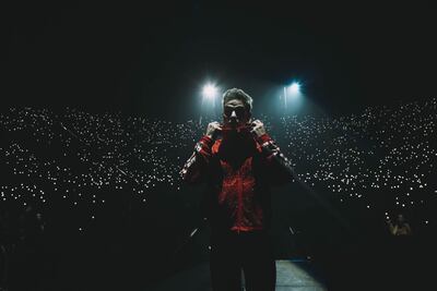 ¡Nos trolleó!, Robbie Williams se desmiente sobre su participación en el Super Bowl 