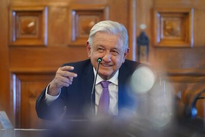 AMLO asegura que no dará recomendaciones a Sheinbaum para designar a titulares de Sedena y Semar