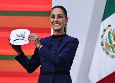 Claudia Sheinbaum anuncia auto eléctrico mexicano “Olinia” de bajo costo