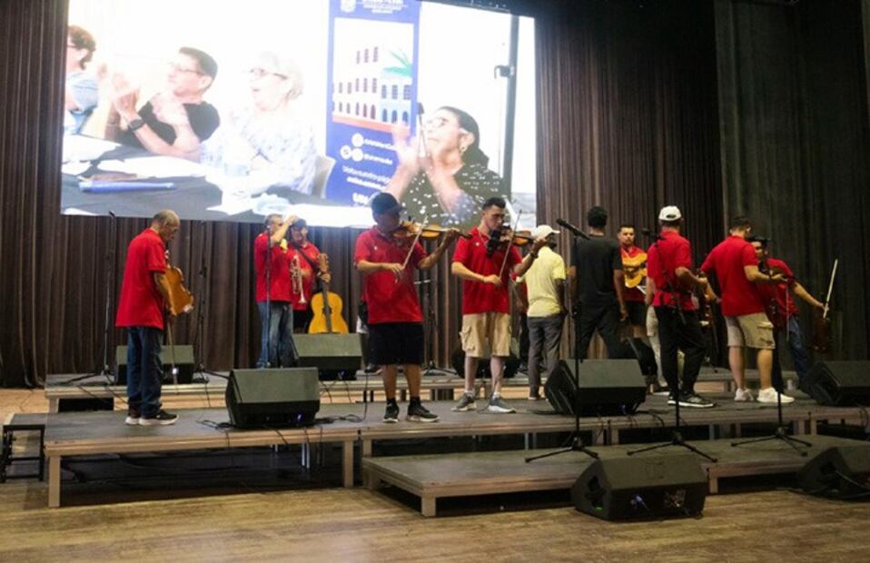 El mariachi Premier de América participó en un evento en Cuba por el Día de la Independencia I. Foto: Especial