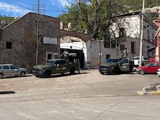 Reportan a dos trabajadores atrapados tras accidente en mina de Loreto