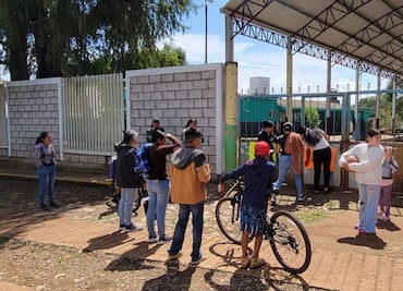 Padres exigen maestros para primaria bilingüe en Pacula