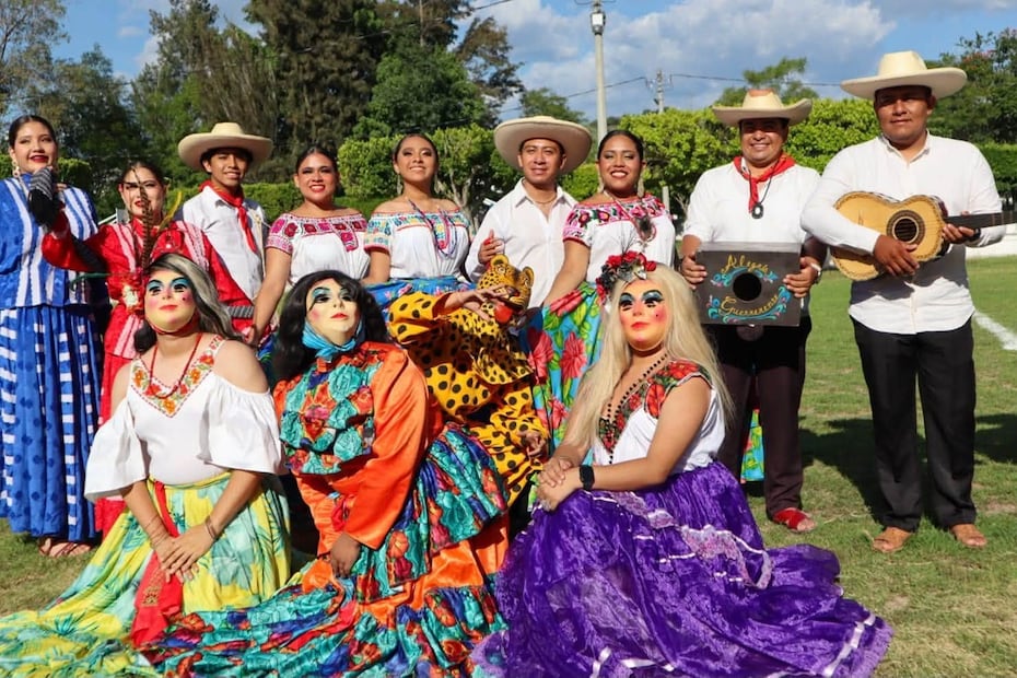 Los Viejos de Tlaxco de Metztitlán representaron a Hidalgo en La Tigrada, festival de Guerrero I Foto: Especial