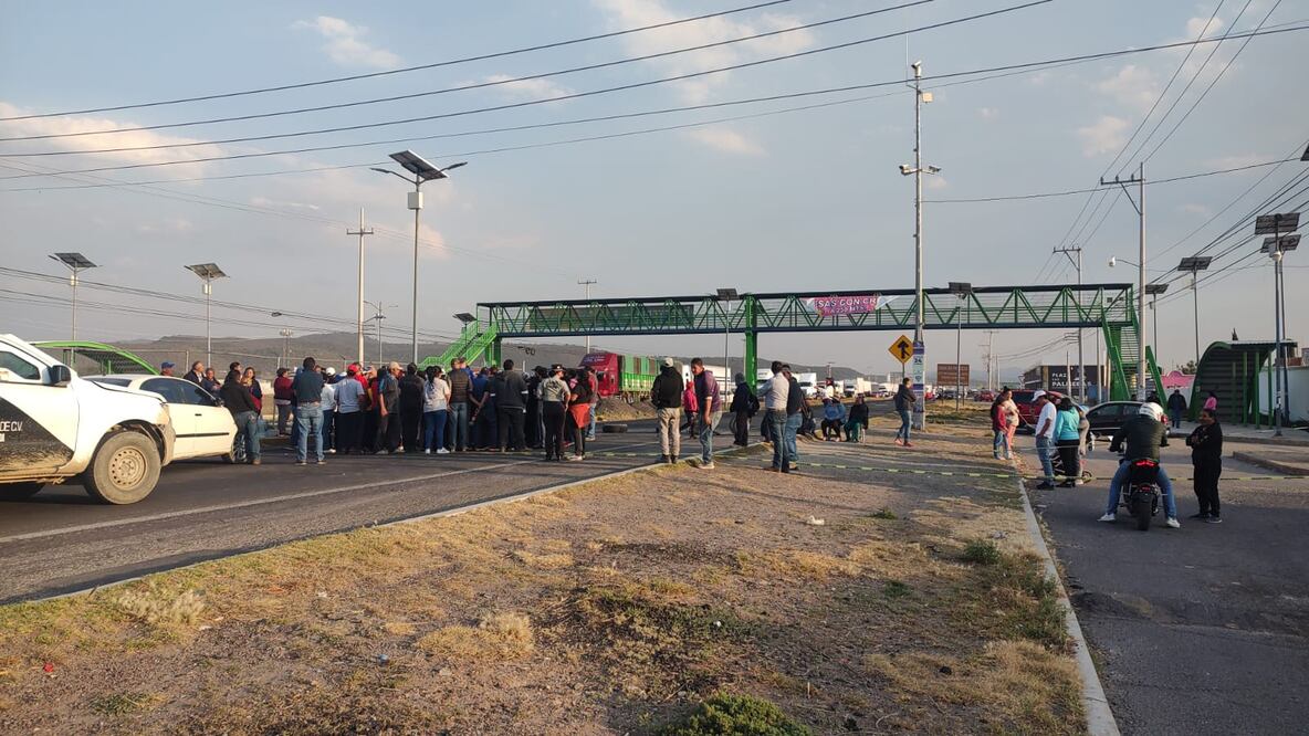 Por falta de agua bloquean la Pachuca –Sahagún | Foto: Especial