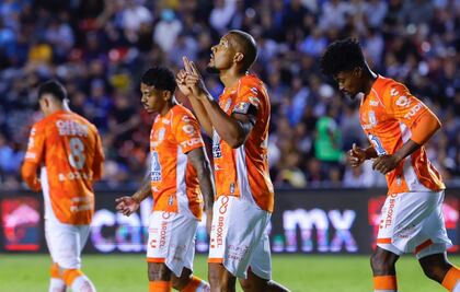 ¡Sorprenden al Gallo! Pachuca suma segunda victoria consecutiva ante Querétaro