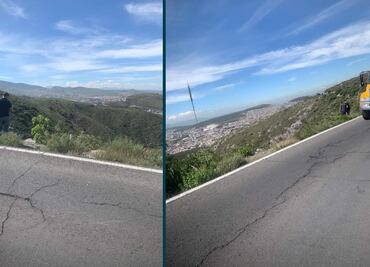 Desbarranca un vehículo en la antigua carretera Pachuca-Real del Monte