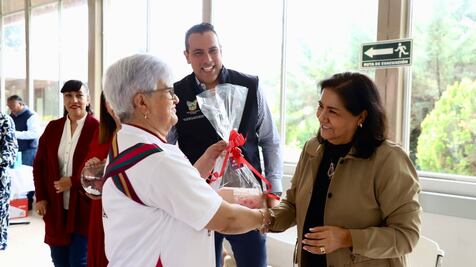 Adultos mayores de Hidalgo triunfan en Olimpiadas de Oro del DIF