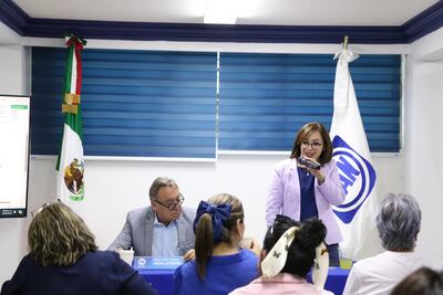 Panistas no indígenas representan a Nicolás Flores en candidatura electoral