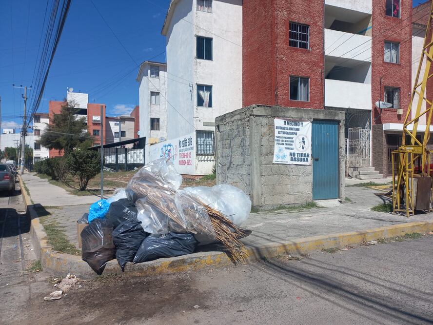 Un total de seis personas ya fueron sancionadas por tirar basura en las calles de la capital hidalguense, informó Sergio Baños Rubio. Foto: El Universal