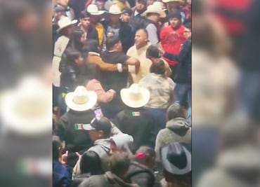 Riña durante concierto de El Komander marca cierre de feria en Acaxochitlán