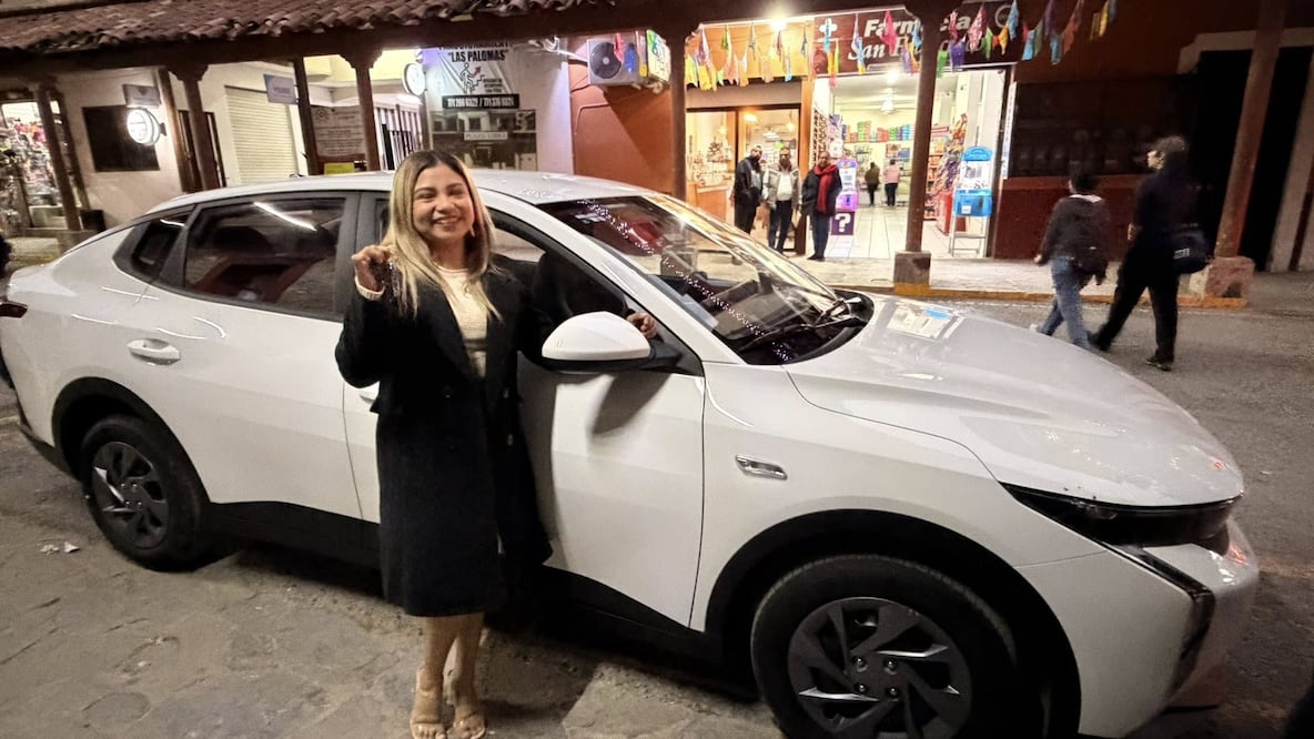 El premio principal del sorteo fue un vehículo, entregado bajo supervisión y cumpliendo con los lineamientos legales establecidos | Foto: especial