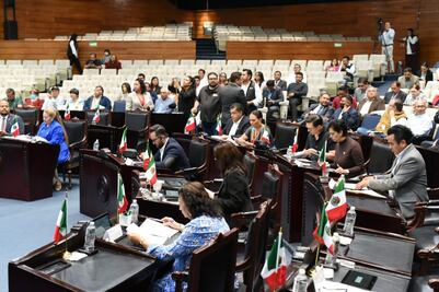 Suplen a diputados de Hidalgo que se fueron de campaña