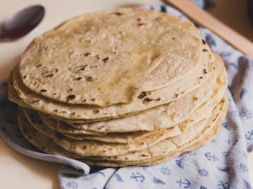 Sube el precio de las tortillas; reportan incrementos de hasta 2 pesos por kilo en promedio
