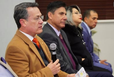 Juez absuelve a exrector de la UAEH por presunto peculado
