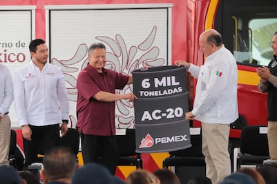 Pemex entrega equipo y asfalto a Hidalgo por más de 84 millones de pesos