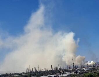 Emisión de humo amarillo en la refinería Miguel Hidalgo genera alarma en Tula