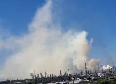Emisión de humo amarillo en la refinería Miguel Hidalgo genera alarma en Tula